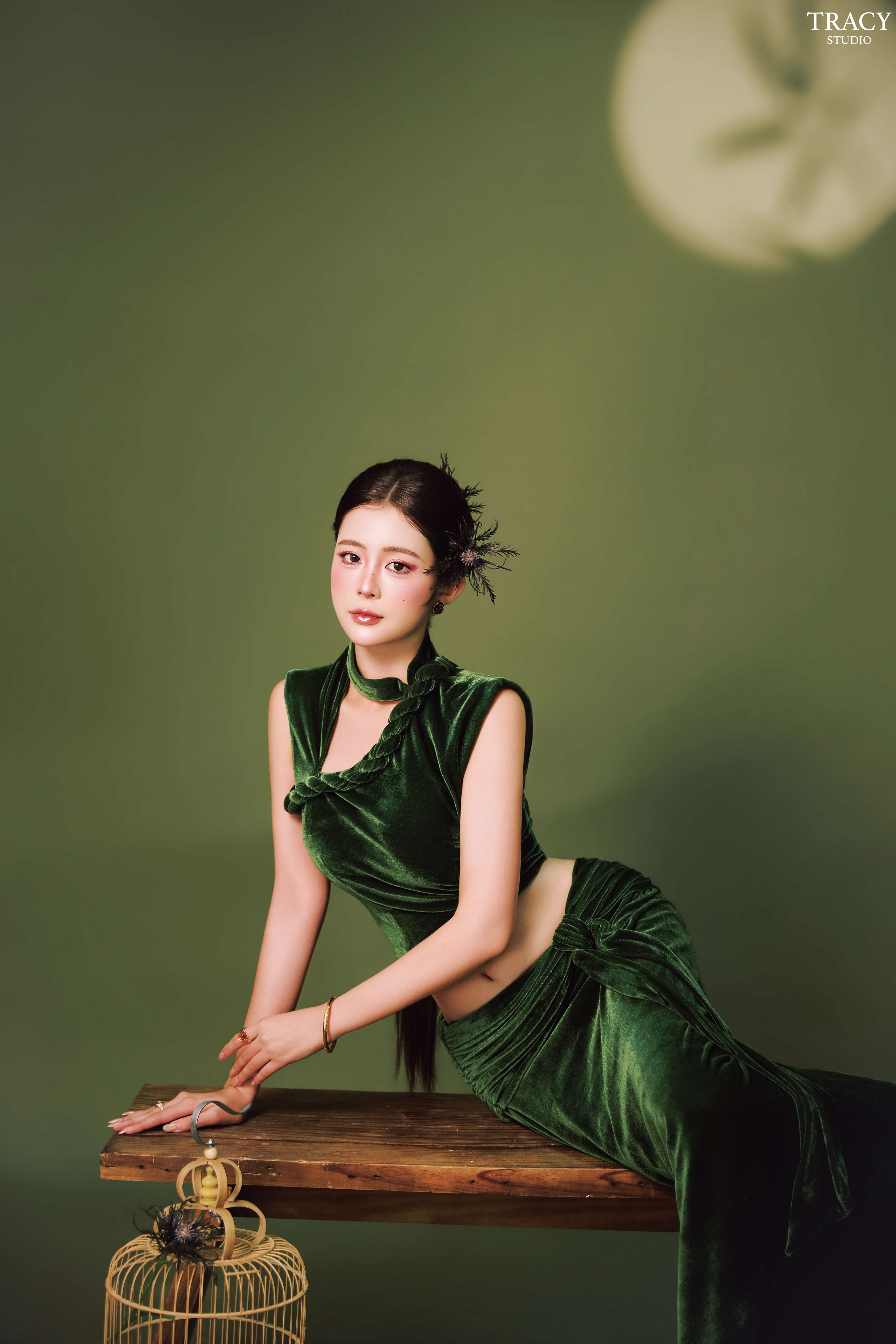 frontend/img/gallery/anh-tet-yem-ao-dai/tracy-studio-chup-concept-trung-thu-thanh-truc (9).jpg